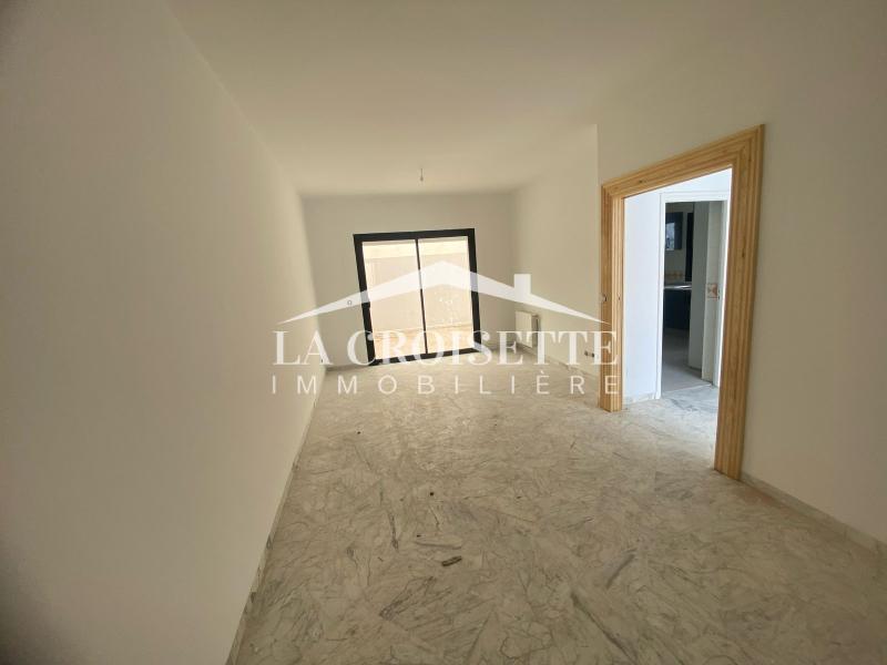 Duplex S+4 avec jardin à La Marsa
